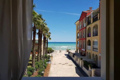 P024 - Porto Recanati, new three-room apartment facing the sea