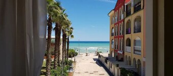 P024 - Porto Recanati, new three-room apartment facing the sea