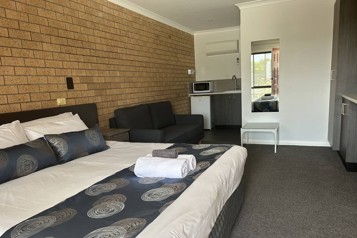 Superior Room, 1 Katil Raja (King) | Peralatan tempat tidur premium, langsir/tirai gelap terus 