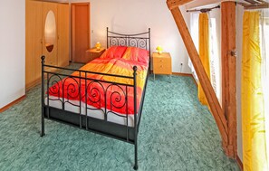 2 bedrooms - Nice home in Wesenberg with kitchen (Wesenberg)