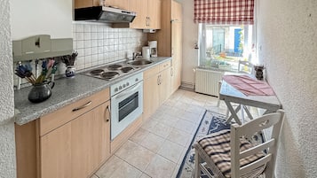 Kühlschrank, Ofen, Herdplatte