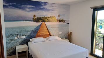 6 slaapkamers, een strijkplank/strijkijzer, beddengoed