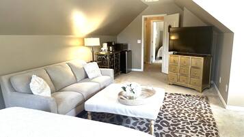 2 bedrooms, desk, free WiFi, bed sheets