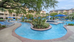 Piscina a l'aire lliure i piscina climatitzada 
