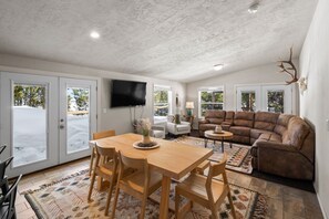 Casa | Área de sala de estar | Smart TV, Netflix y servicios de streaming