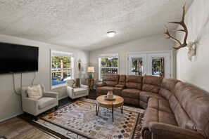 Casa | Área de sala de estar | Smart TV, Netflix y servicios de streaming