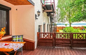 Outdoor dining - Ferienwohnung Waren (Müritz) (Waren (Müritz))