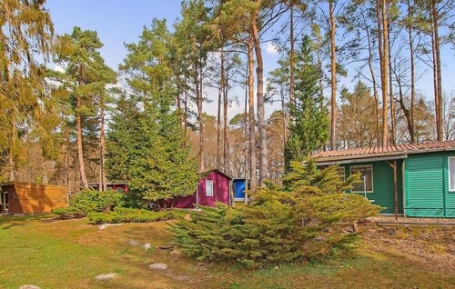 Cozy home in Rheinsberg OT Warenthi with WiFi