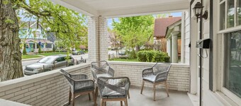 Modern Apt. | Downtown Charm | Ideal Location