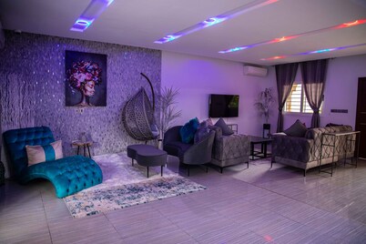 Stunning Villa with Pool in Angré a Perfect Getaway!