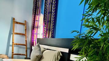 3 habitaciones, tabla de planchar con plancha, wifi y ropa de cama