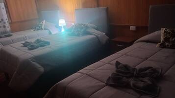 Standard-huone, parveke | 1 makuuhuone, ilmainen Wi-Fi