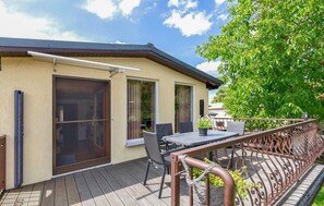 Outdoor dining - 2 bedroom nice apartment in Mirow (Mirow)