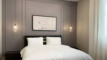 Design Apartment, 3 Bedrooms | 3 bedrooms, blackout curtains, iron/ironing board, free WiFi