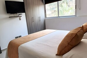 Suite | Memory foam-senger, safe på rommet og individuelt dekorert