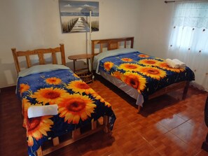 3 bedrooms, free WiFi, bed sheets - Casa Girasol 🌻 Cerca de Todo! (Alto Boquete)