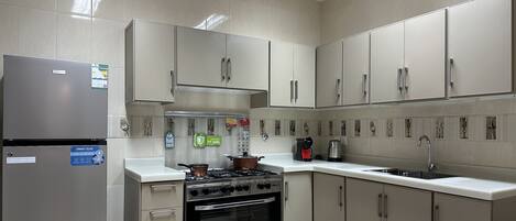 Design Apartment, 2 Bedrooms | Private kitchen | Microwave, electric kettle