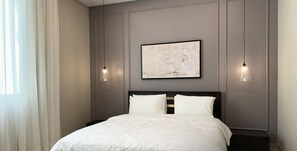 Apartament de disseny, 2 dormitoris | Cortines opaques, planxa i posts de planxar i wifi gratuïta 