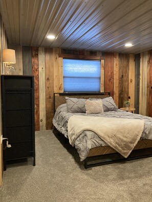 3 bedrooms, free WiFi, bed sheets - Beautiful 3 bedroom home/cabin recently remodeled! (Ridgway)