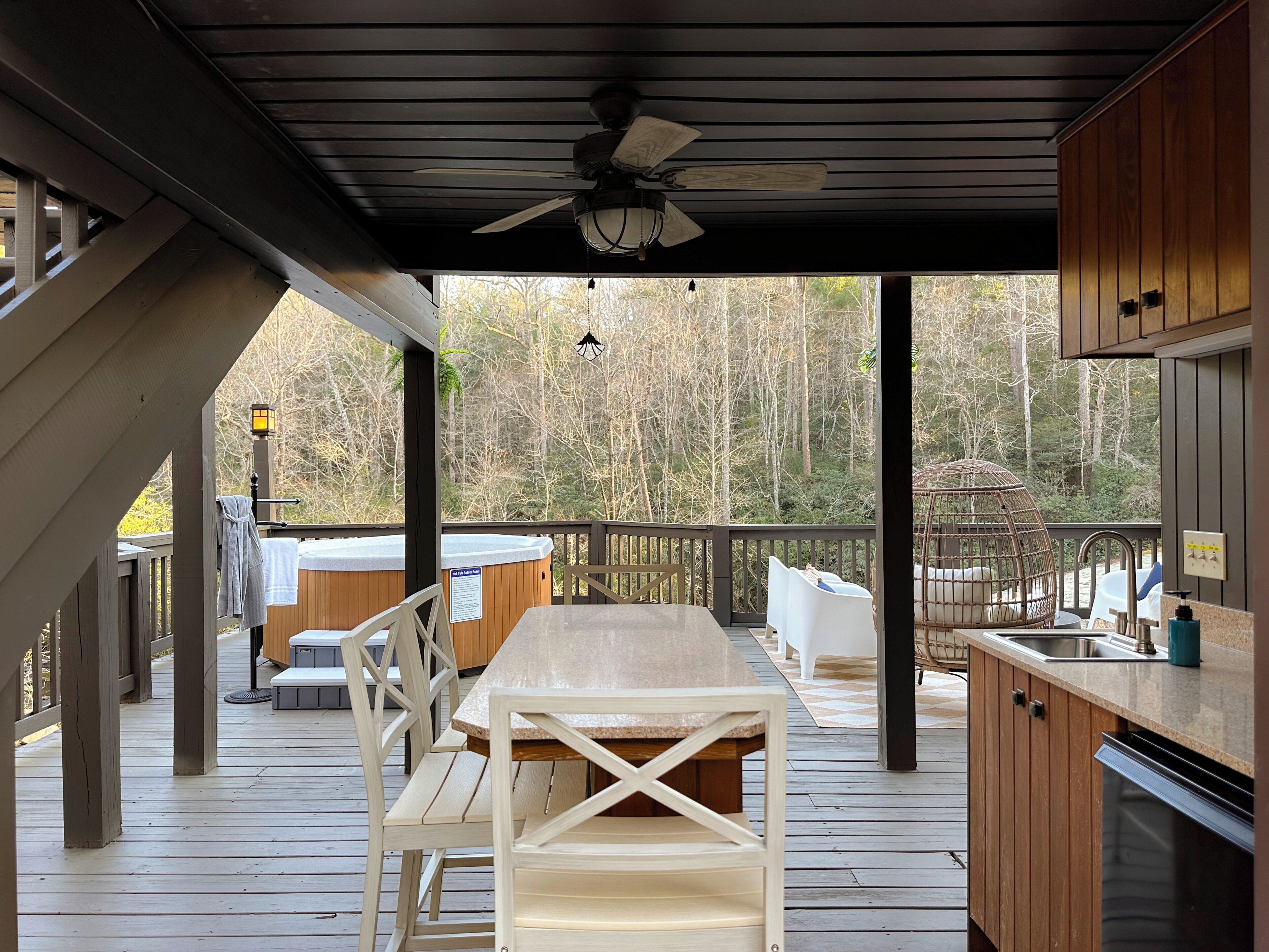 Outdoor dining