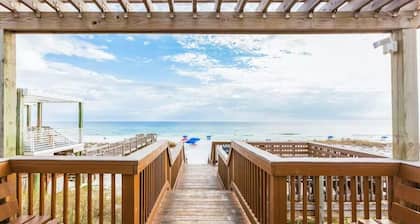 Private Beach Access, 2 Chairs + Umbrella, Steps from Pool - Chateau la Mer 13A