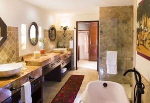 ヴィラ | バスルーム