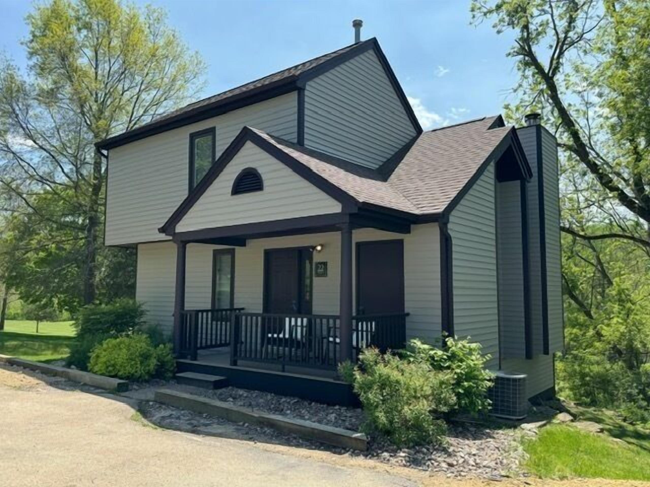 NEW LISTING: 3 Bedroom Home in The Galena Territory