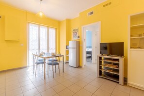 Dining - Asti Comentina Railway Functional Flat x3 Share Save (Asti)