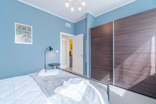 1 chambre, fer et planche à repasser, Wi-Fi, literie fournie