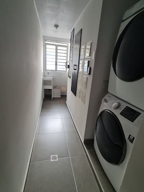 Interior - 304 Moderno Aparta-Suite en Versalles Tipo Loft - Cali Tower Suites & Lofts (Cali)