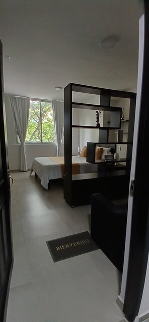Suite | Memory foam beds, in-room safe, individually decorated - 304 Moderno Aparta-Suite en Versalles Tipo Loft - Cali Tower Suites & Lofts (Cali)