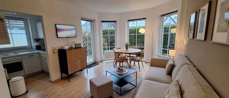 テレビ、ステレオ