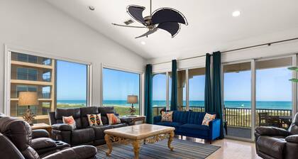 Chris' Beach House: Luxury Oceanfront Home with Private Pool & Panoramic Views!