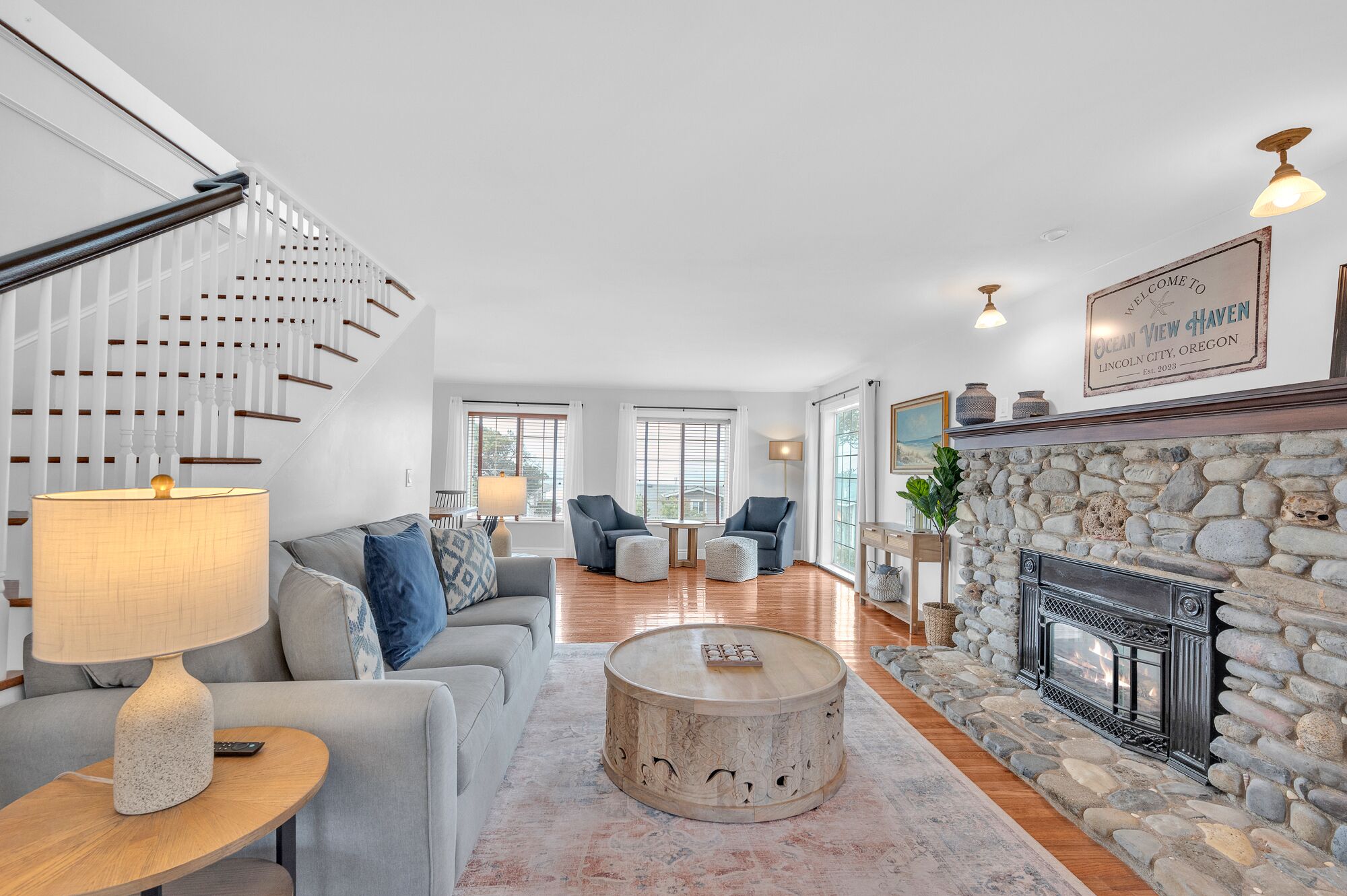 Smart-TV, peis og kontorer