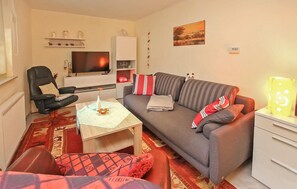 Stereo - Ferienwohnung Waren (Müritz) (Waren (Müritz))