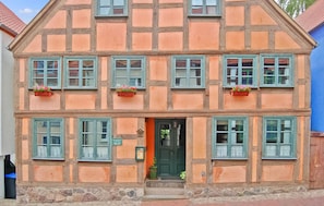 Exterior detail - Ferienwohnung Waren (Müritz) (Waren (Müritz))