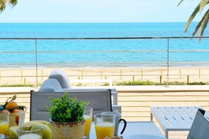 Outdoor dining - Apartament Marenia by DENIA COSTA (Dénia)