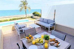Outdoor dining - Apartament Marenia by DENIA COSTA (Dénia)
