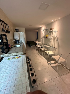 Apartment, Pool View | Private kitchenette | Fridge, microwave, oven, dishwasher - Beach Flats Porto de Galinhas (Ipojuca)
