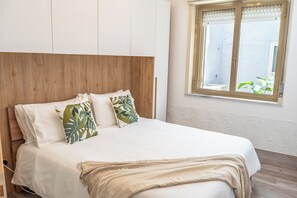 2 chambres, fer et planche à repasser, lit parapluie, Wi-Fi gratuit