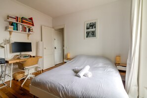 1 chambre, fer et planche Ă repasser, Wi-Fi, draps fournis
