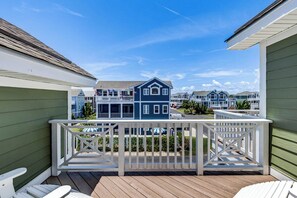 Property grounds - Beachin Fun (South Unit) | 1665 ft to the beach | Hot Tub, Dog Friendly, and Community Pool (Corolla)