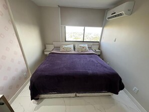 3 chambres, fer et planche à repasser, Wi-Fi, draps fournis