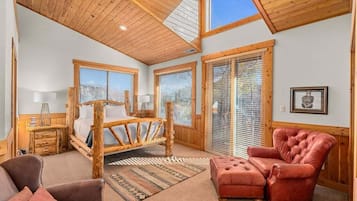 6 bedrooms, iron/ironing board, free WiFi, bed sheets