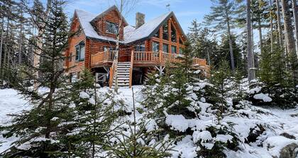 Evergreen Point Lodge (Panoramic Views of Moosehead Lake!)