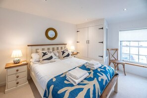 2 dormitorios, tabla de planchar con plancha, wifi y ropa de cama