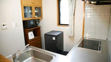Fridge, microwave, stovetop, electric kettle