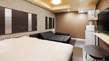 1 bedroom, desk, free WiFi, bed sheets