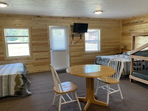 1 habitación y ropa de cama 