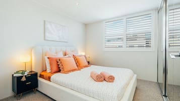 Deluxe Apartment, 2 Bedrooms, Non Smoking | 2 bedrooms, iron/ironing board, cribs/infant beds, free WiFi